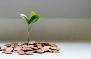 Clever Sparen: 10 Strategien für mehr Geld im Portemonnaie Sparen als Geldquelle